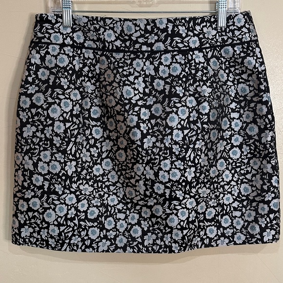 NEW LOFT Black Blue Silver Floral Jacquard Mini Pencil Skirt with pockets Sz 8 - Picture 5 of 8